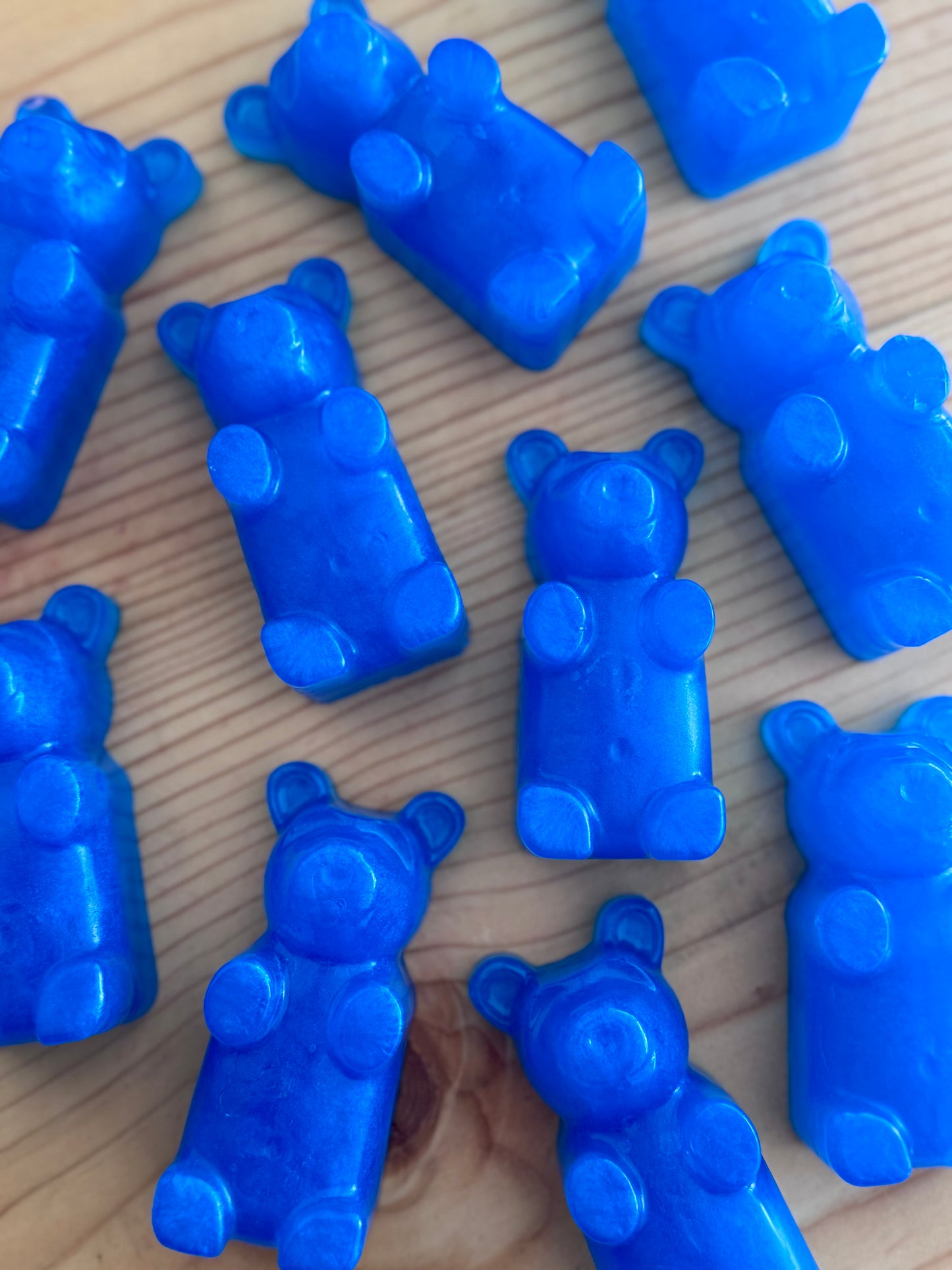 BLUE GUMMY BEAR | blackberry aloe vera soap